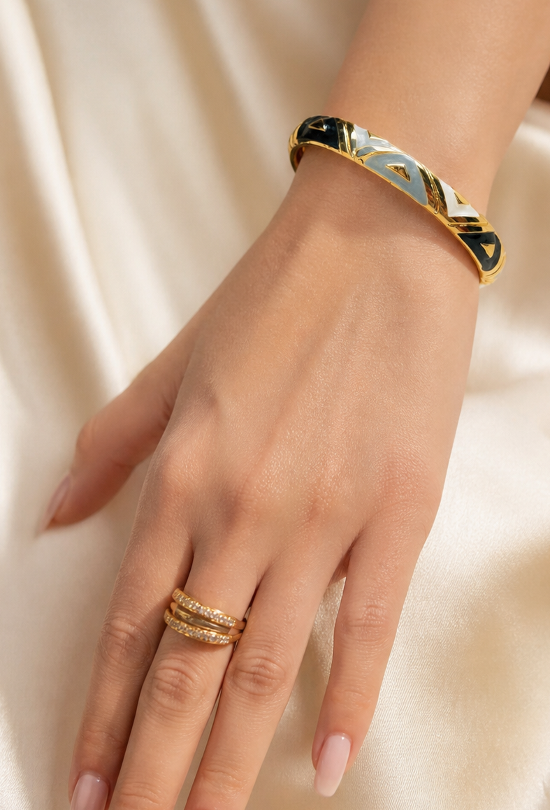 The sea bangle