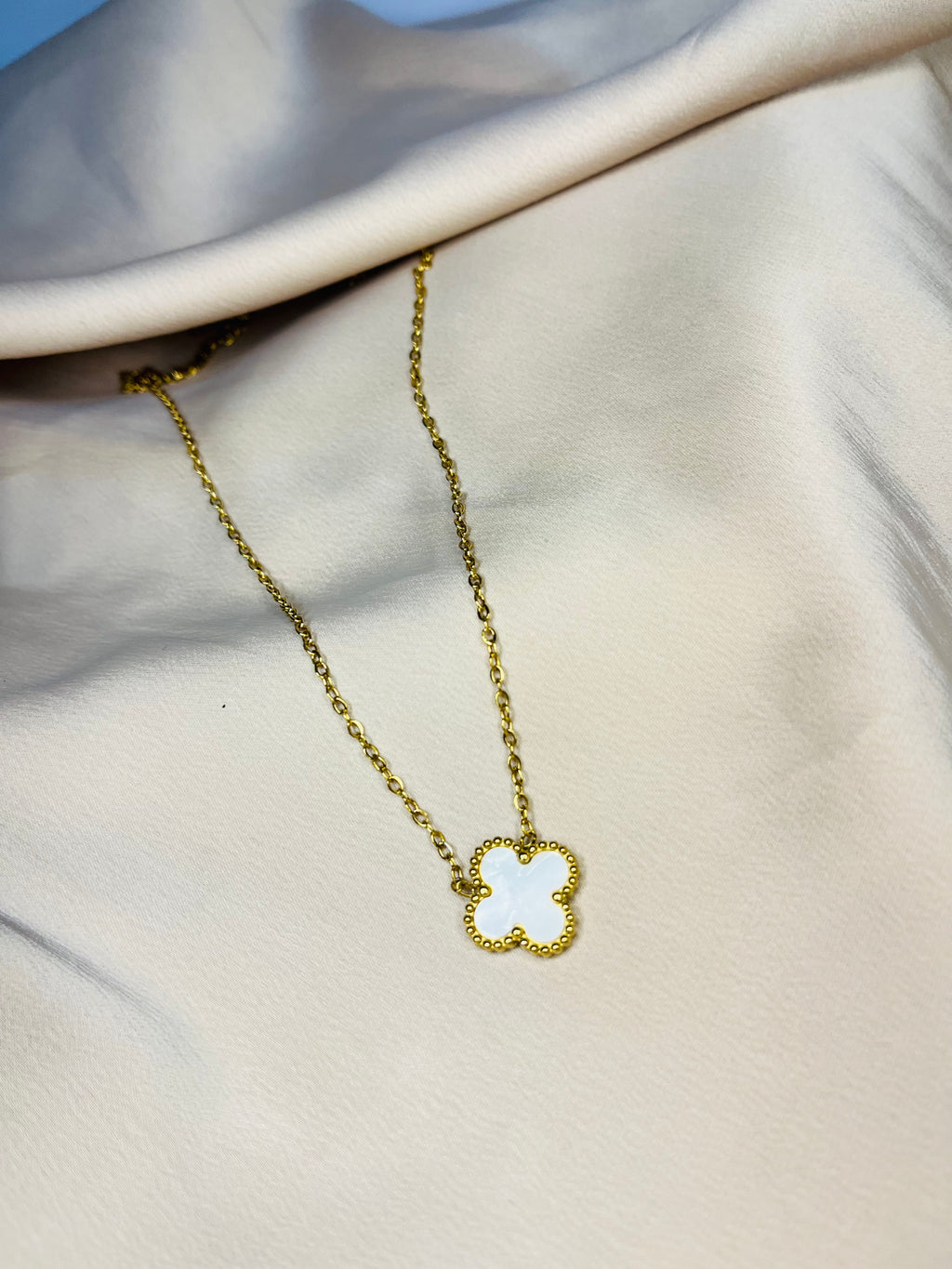 White clover Necklace