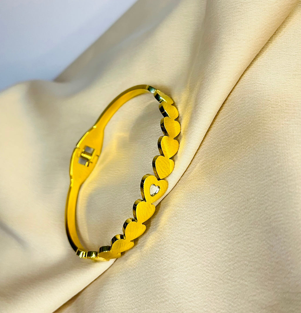 The Amaré Radiance Bangle