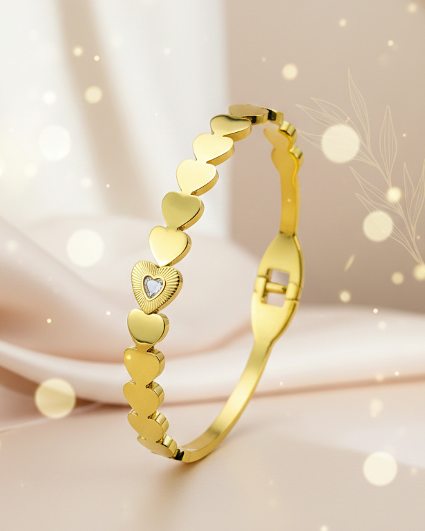 The Amaré Radiance Bangle