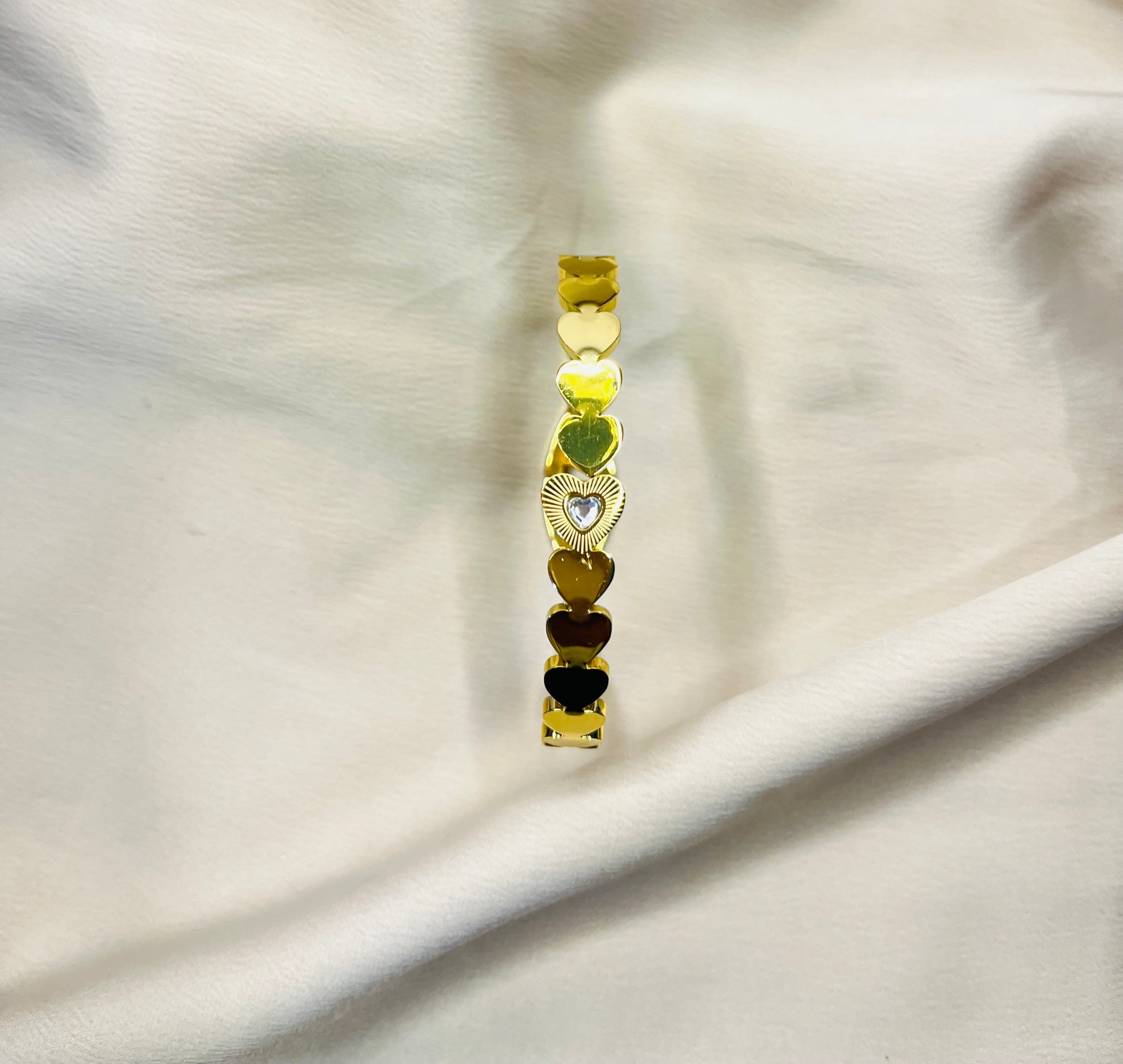 The Amaré Radiance Bangle