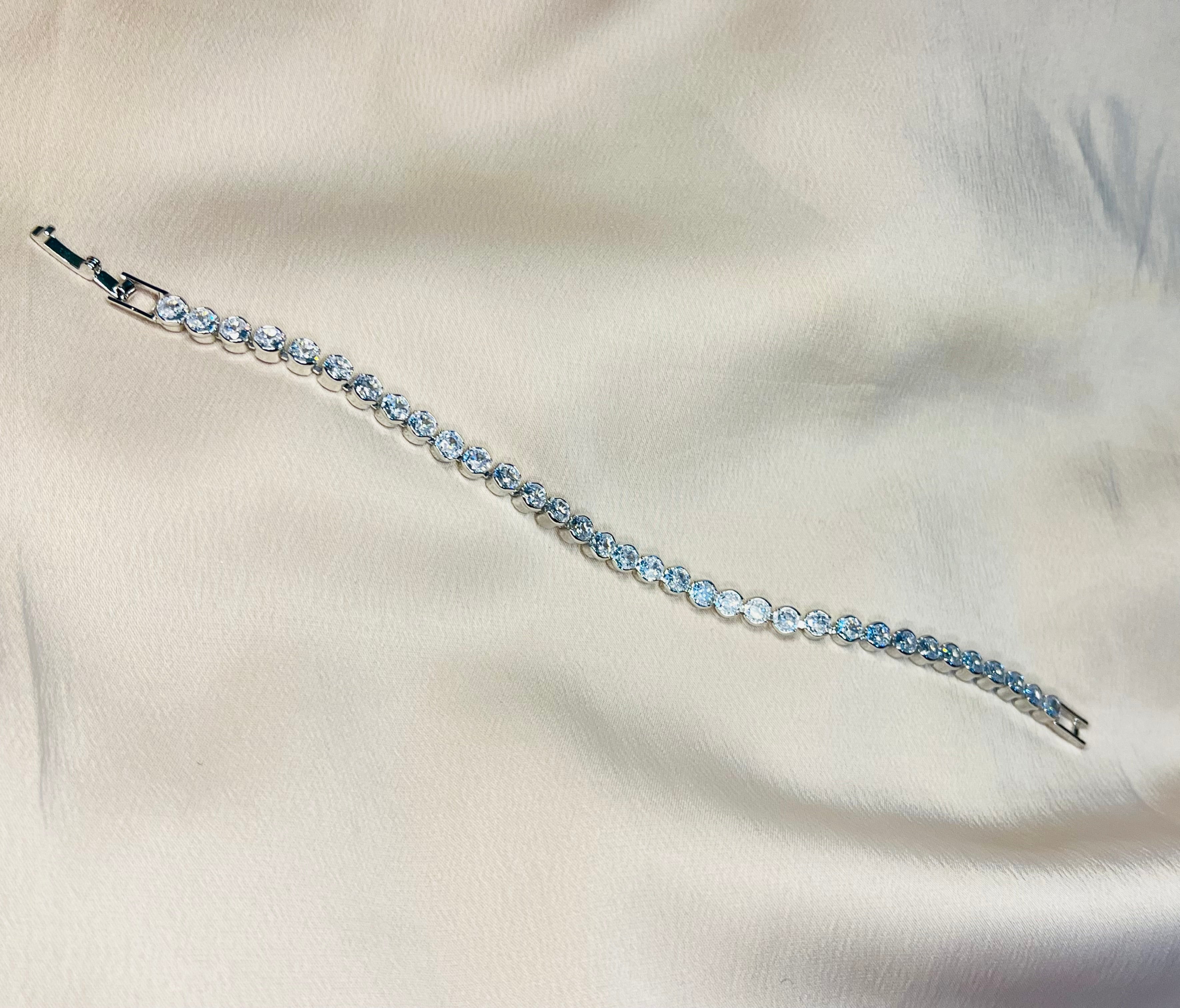 The Silver Aura bracelet